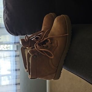 Women size 8 ankle UGGs with Laces.